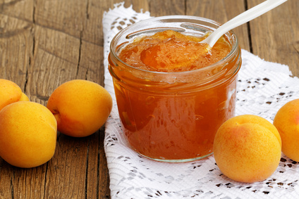 Homemade raw apricot jam
