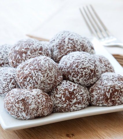 Raw chocolate and coconut balls