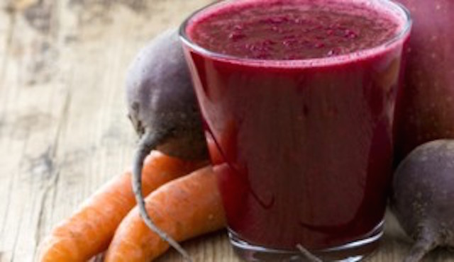 Beet and carrot allergy season fighter juice