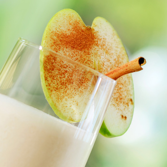 Apple cinnamon food craving reducer smoothie