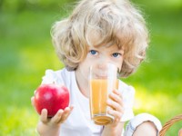 Yummy, zesty applelicious drink for kids