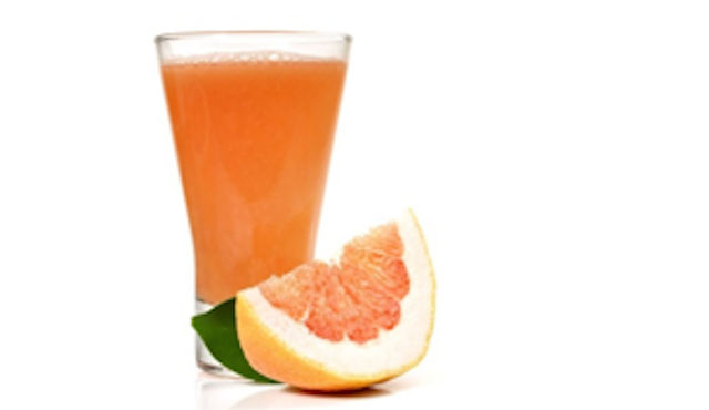 Grapefruit, orange and turmeric cellulite burning drink
