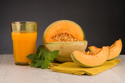 Cantaloupe and carrot Halloween juice