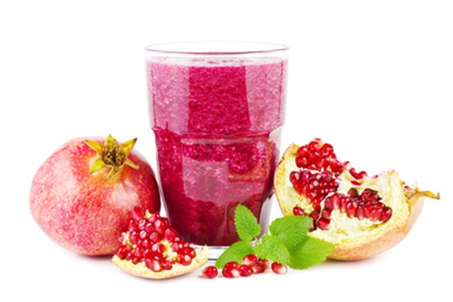 Heart health orange pomegranate smoothie