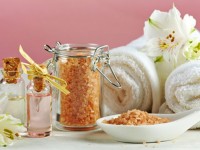 Homemade chemical free salt hair spray