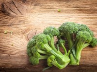 10 reasons to eat broccoli