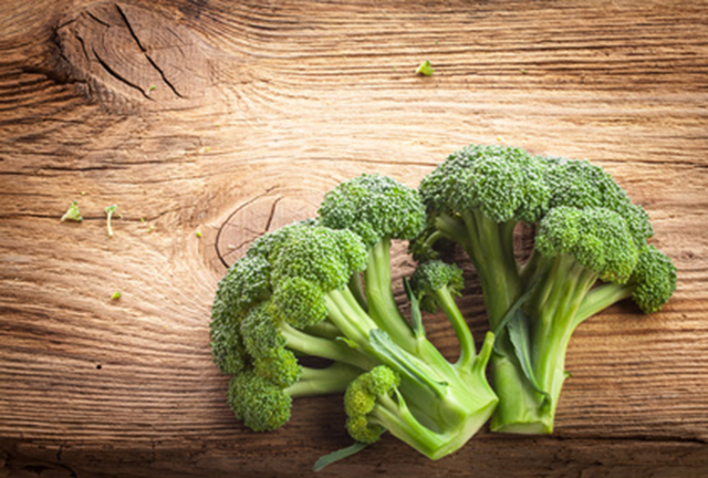 10 reasons to eat broccoli