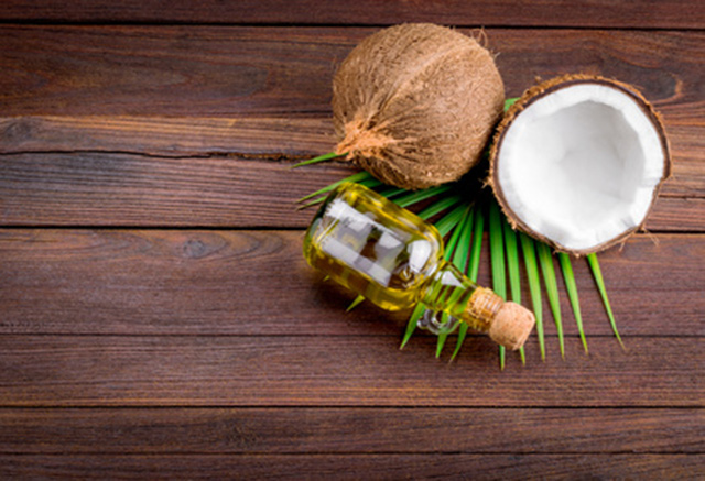 Coconut oil is potent for treating dermatitis
