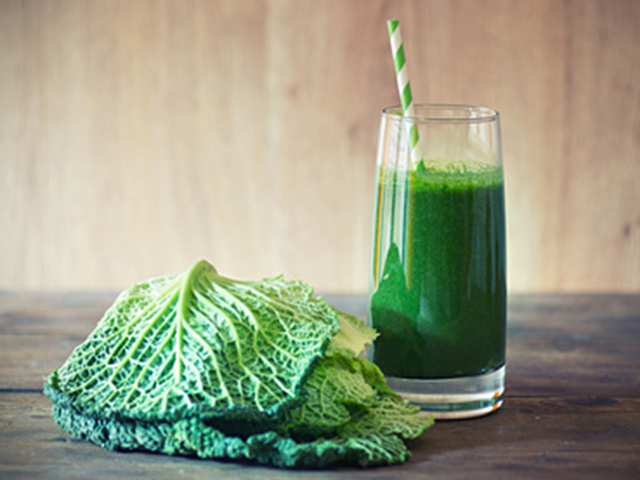 Kale and cilantro detox smoothie