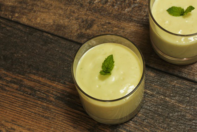 Psoriasis relieving avocado smoothie
