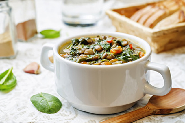 Cholesterol lowering lentil and spinach soup