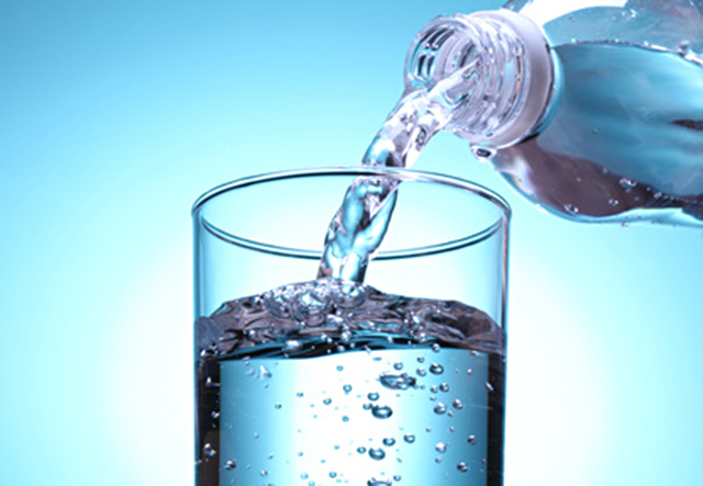 Drinking water helps prevent kidney stones