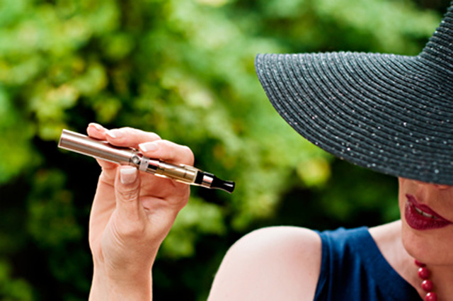 E-cigarettes are linked to lung disease