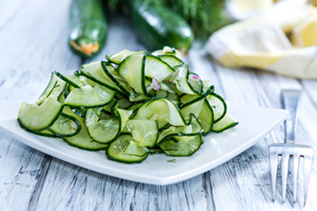 Super hydrating fennel and cucumber salad