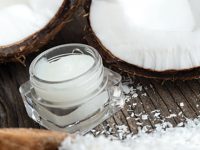 Coconut oil fights deadly yeast infections