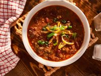 Healthy sweet potato and black bean chili