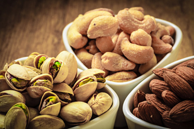 A handful of nuts a day keeps the doctor away