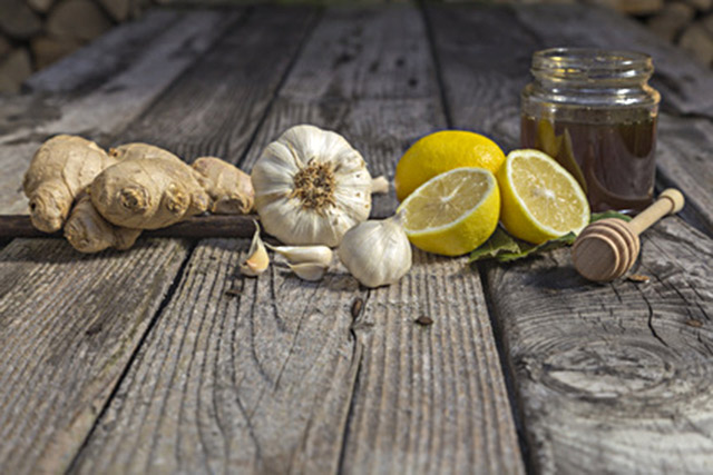 Extremely powerful immune-boosting garlic ginger elixir