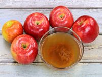 Why should you drink apple cider vinegar at night?